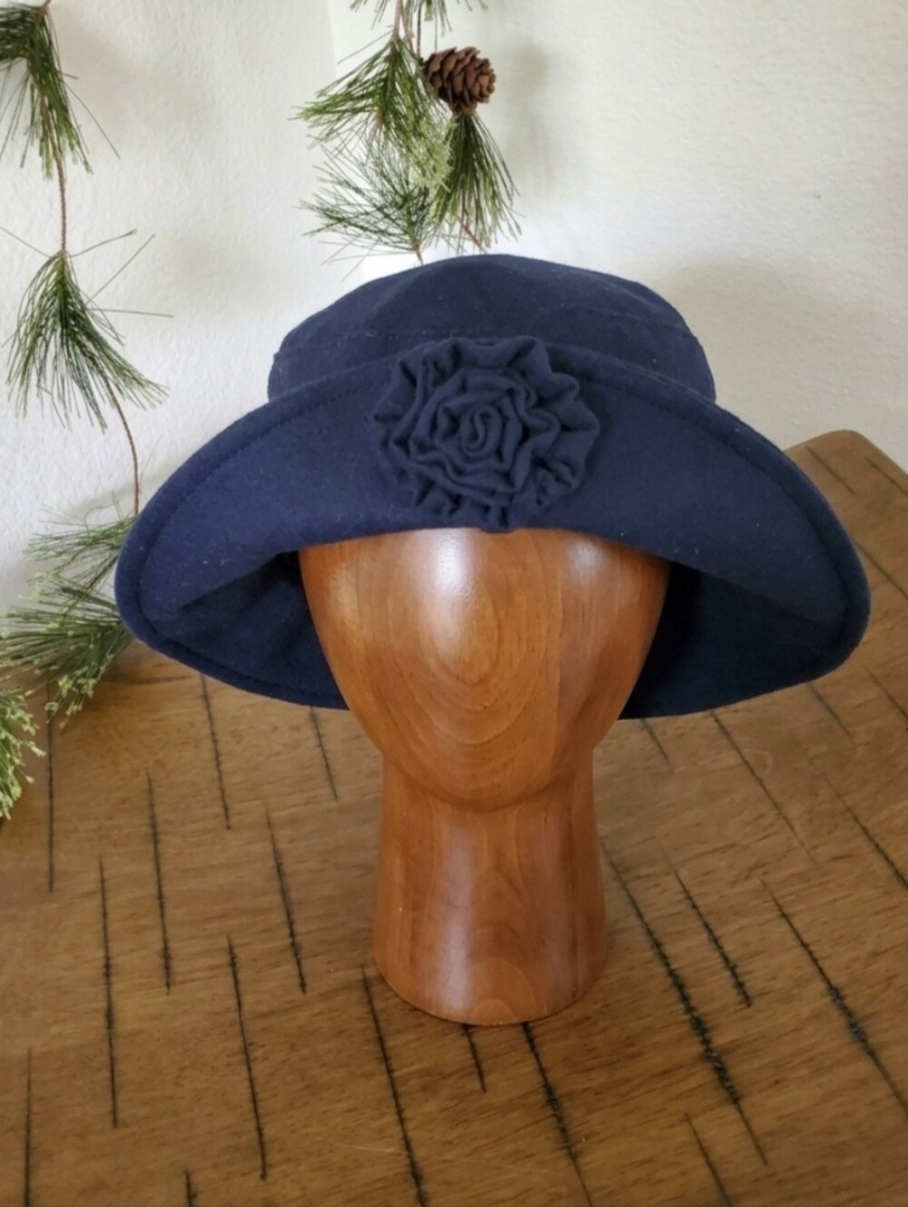 Vintage Arlin Navy Blue Wool Felt Cloche Bucket Hat 3D Flower